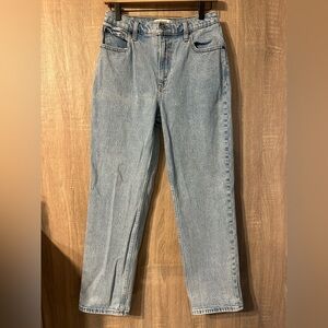 Abercrombie & Fitch The 90’s Straight Ultra High Rise Jeans Size 28 Light Wash